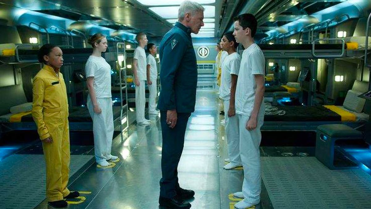 Harrison Ford and Asa Butterfield in Ender&#039;s Game.