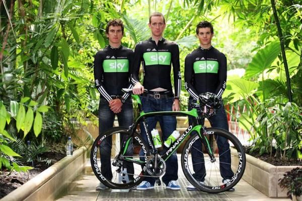 Geraint Thomas, Brad Wiggins and Ben Swift with the Pinarello Dogma 2