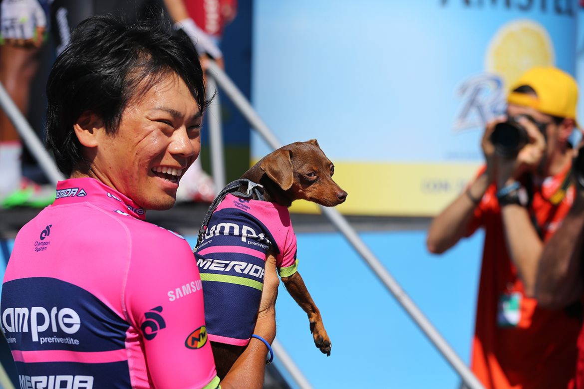 Yukiya Arashiro (Lampre-Merida) had a friend at the start