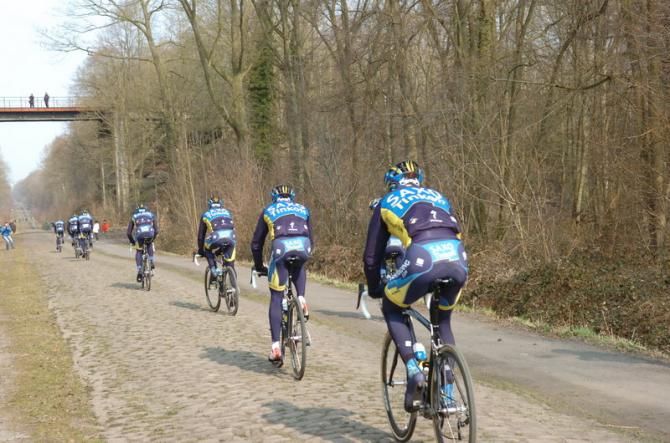 Saxo - Tinkoff head onto the Trou&eacute;e d'Arenberg