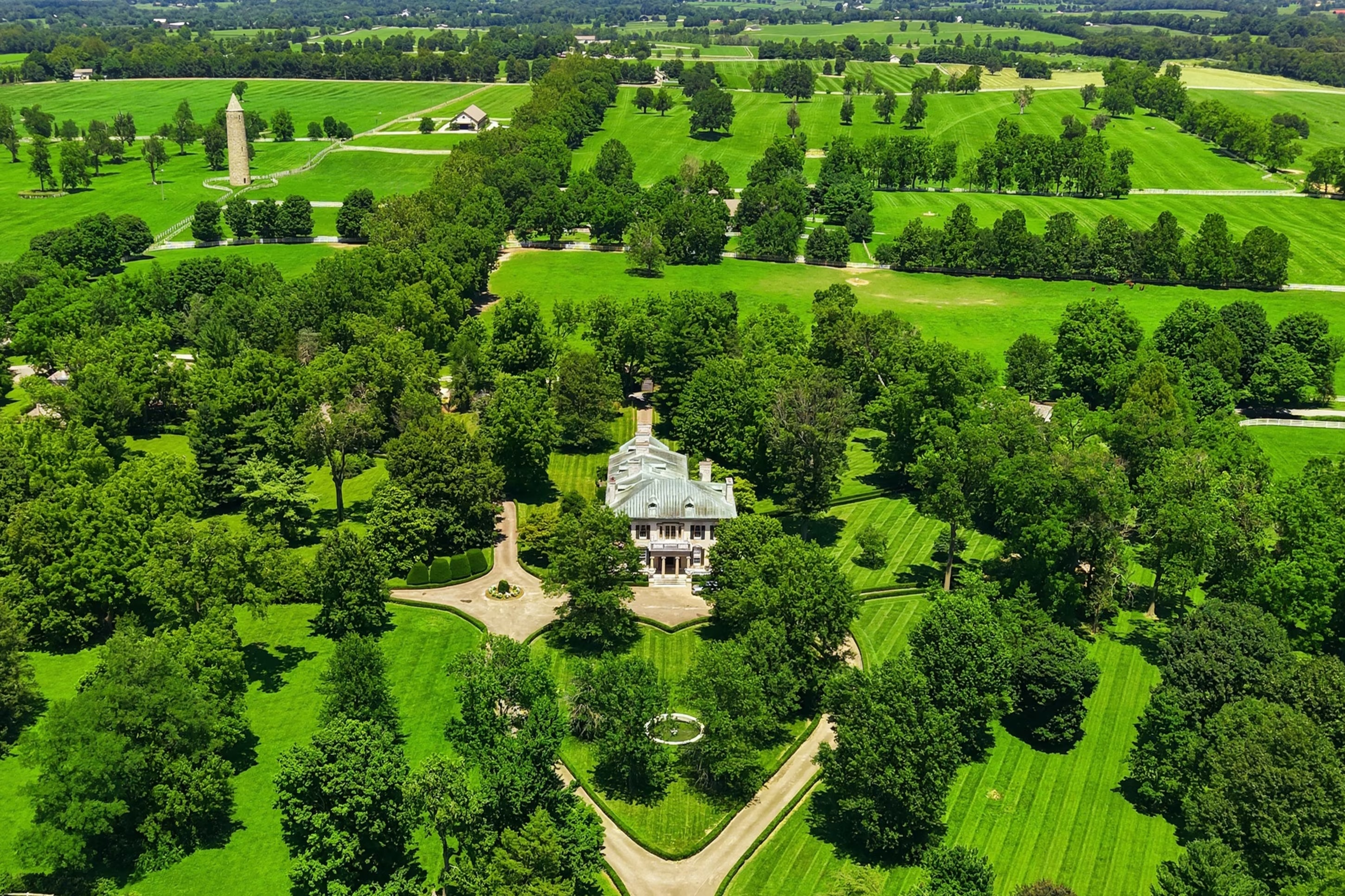 Equestrian estate for sale in Kentucky