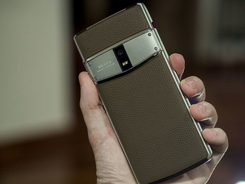 Vertu Constellation back