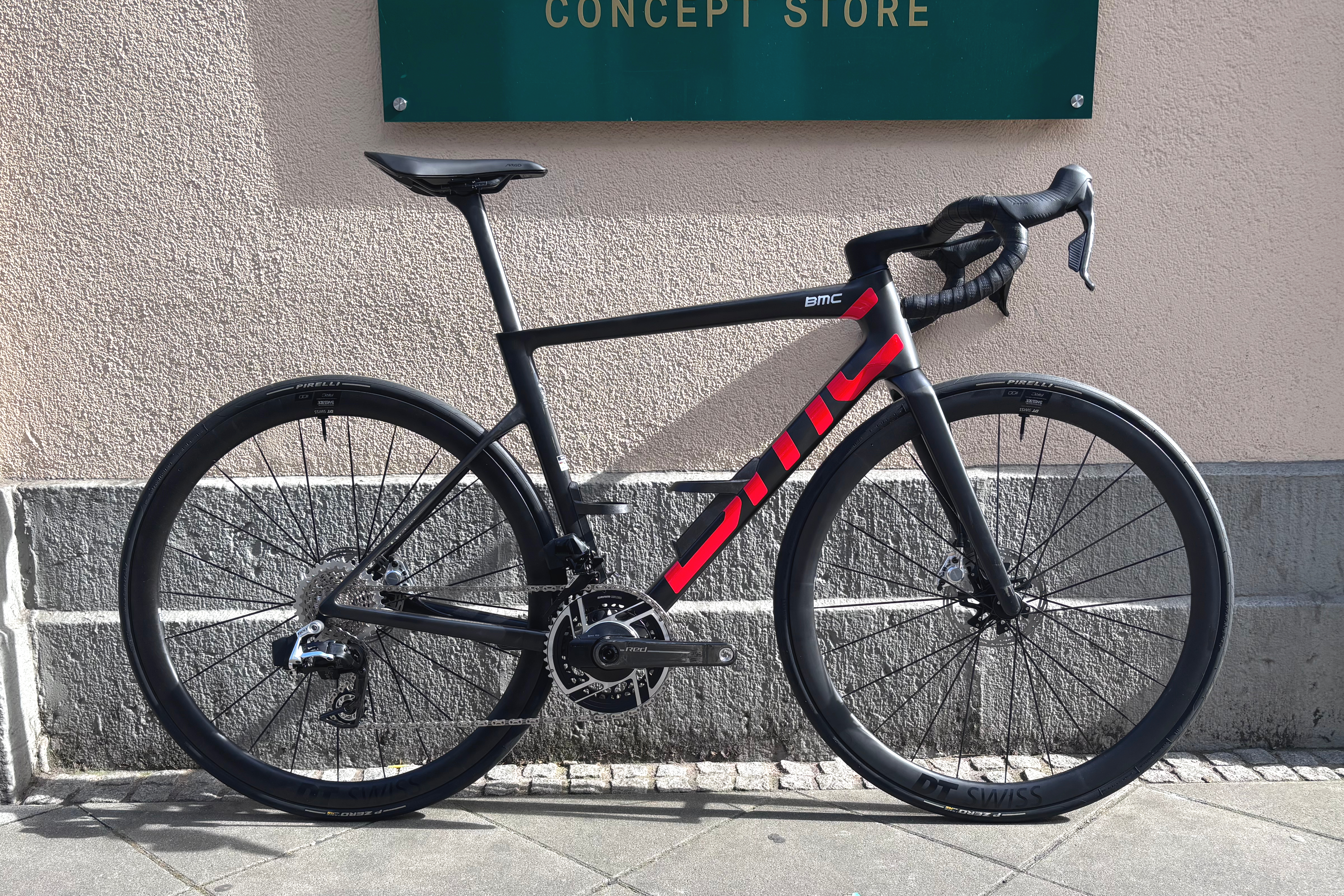 BMC's new Teammachine SLR 01