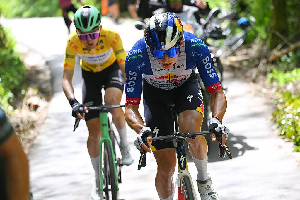 Paul Seixas follows an attack of Florian Lipowitz during the 65th Itzulia Basque Country 2026, Stage 5