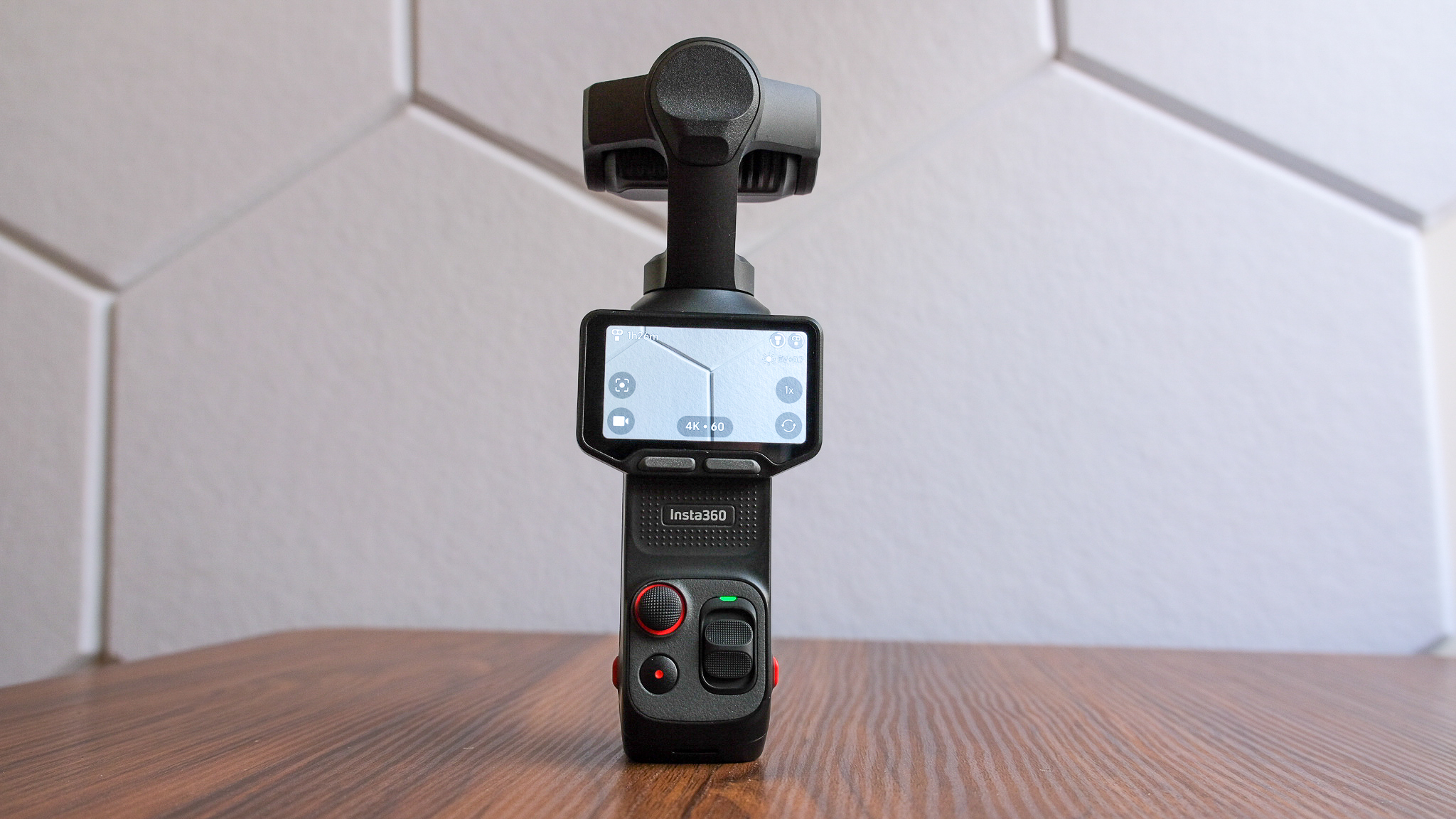 Insta360 Luna Ultra hands-on