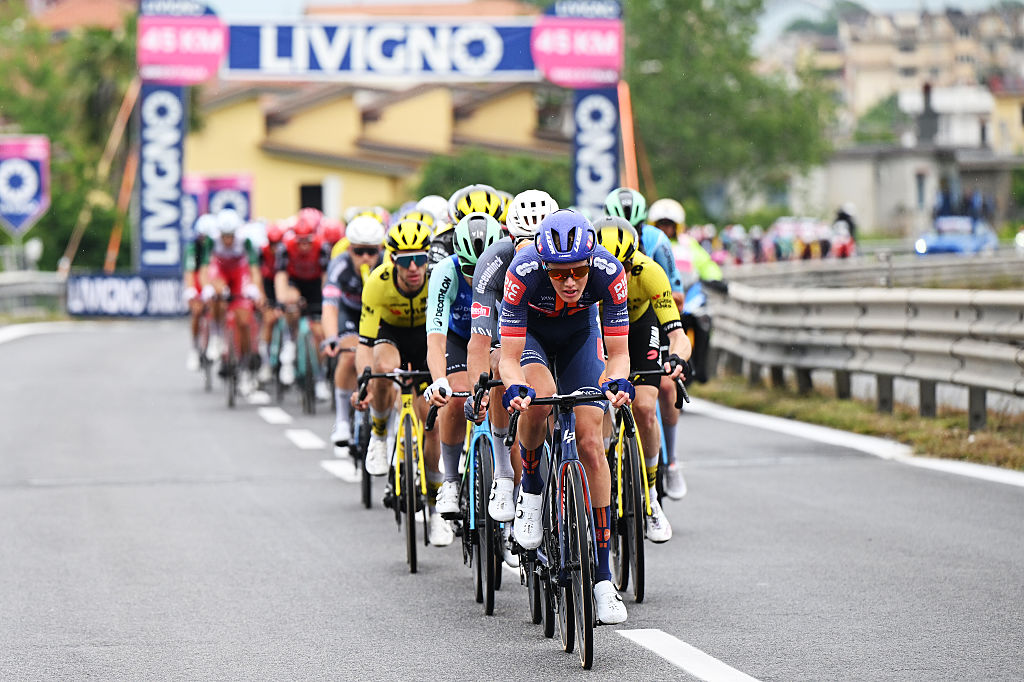 NAPOLI ITALY MAY 15 Gijs Leemreize of Netherlands and Team Picnic PostNL leads the peloton during the 108th Giro dItalia 2025 Stage 6 a 227km stage from Potenza to Napoli UCIWT on May 15 2025 in Potenza Italy Photo by Dario BelingheriGetty Images