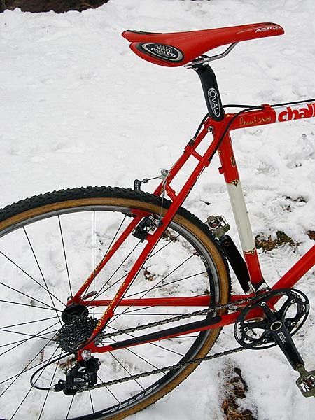 There are no fancy s-bends to be found here; just four purposeful straight tubes of custom Columbus butted steel tubing.