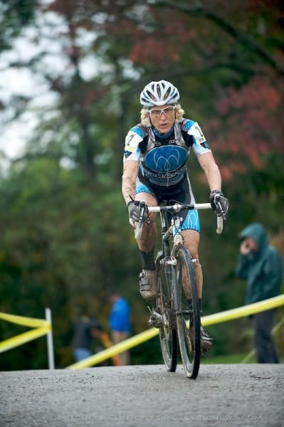 Sue Butler (Monavie-Cannondale) kept it stedy.