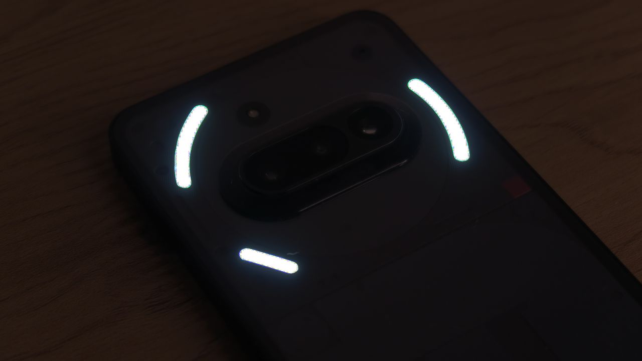 Nothing Phone 3a REVIEW Glyph lights