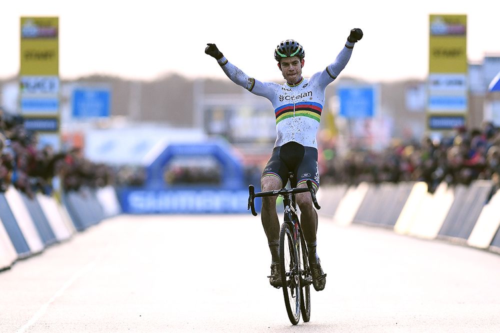 Wout Van Aert wins the 2016 Zolder World Cup