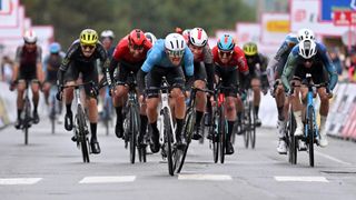 Bunch sprint for the line at 4 Jours de Dunkerque