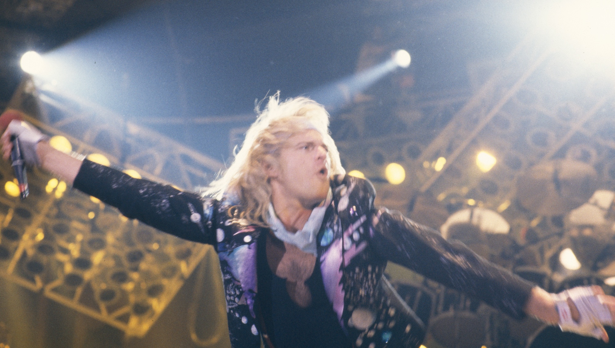 David Lee Roth in action on stage in 1988