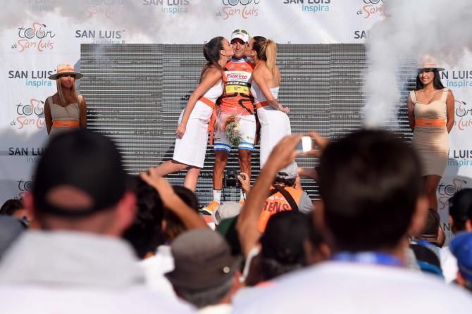 Diaz with the traditional podium kisses.