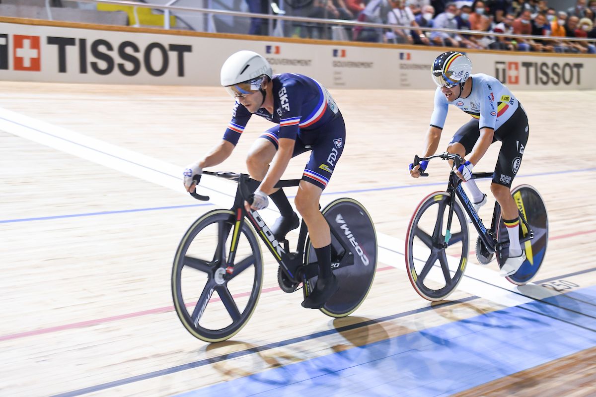 Picture by Simon Wilkinson/SWpix.com - 22/10/2021 - Cycling - Tissot 2021 UCI Track Cycling World Championships - Men's Points Race - Stab Velodrome, Roubaix, France - France's Benjamin Thomas with Belgium's Kenny de Ketele in the men's points race final.