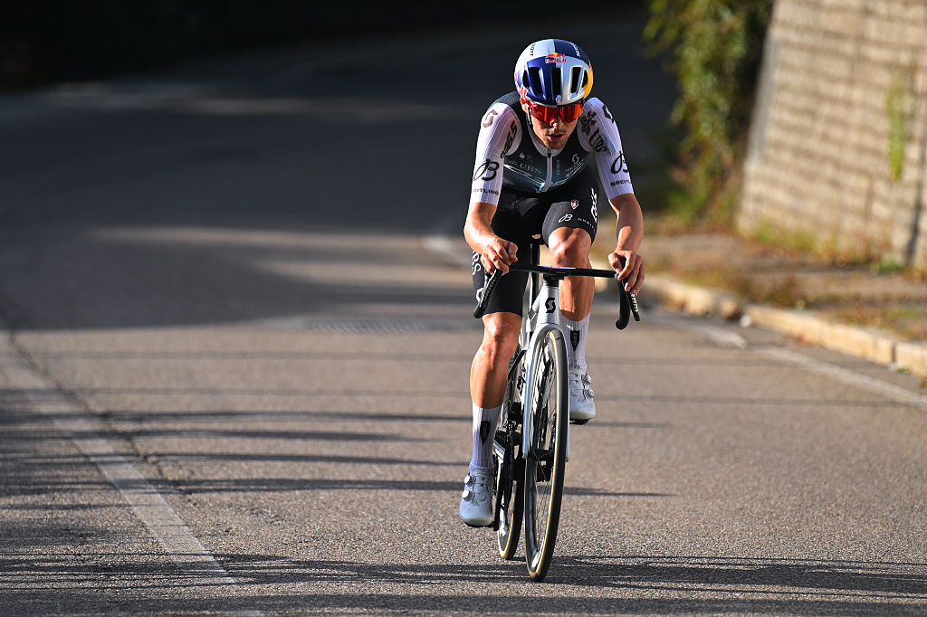 2025 Tre Valli Varesine: Tom Pidcock during the race