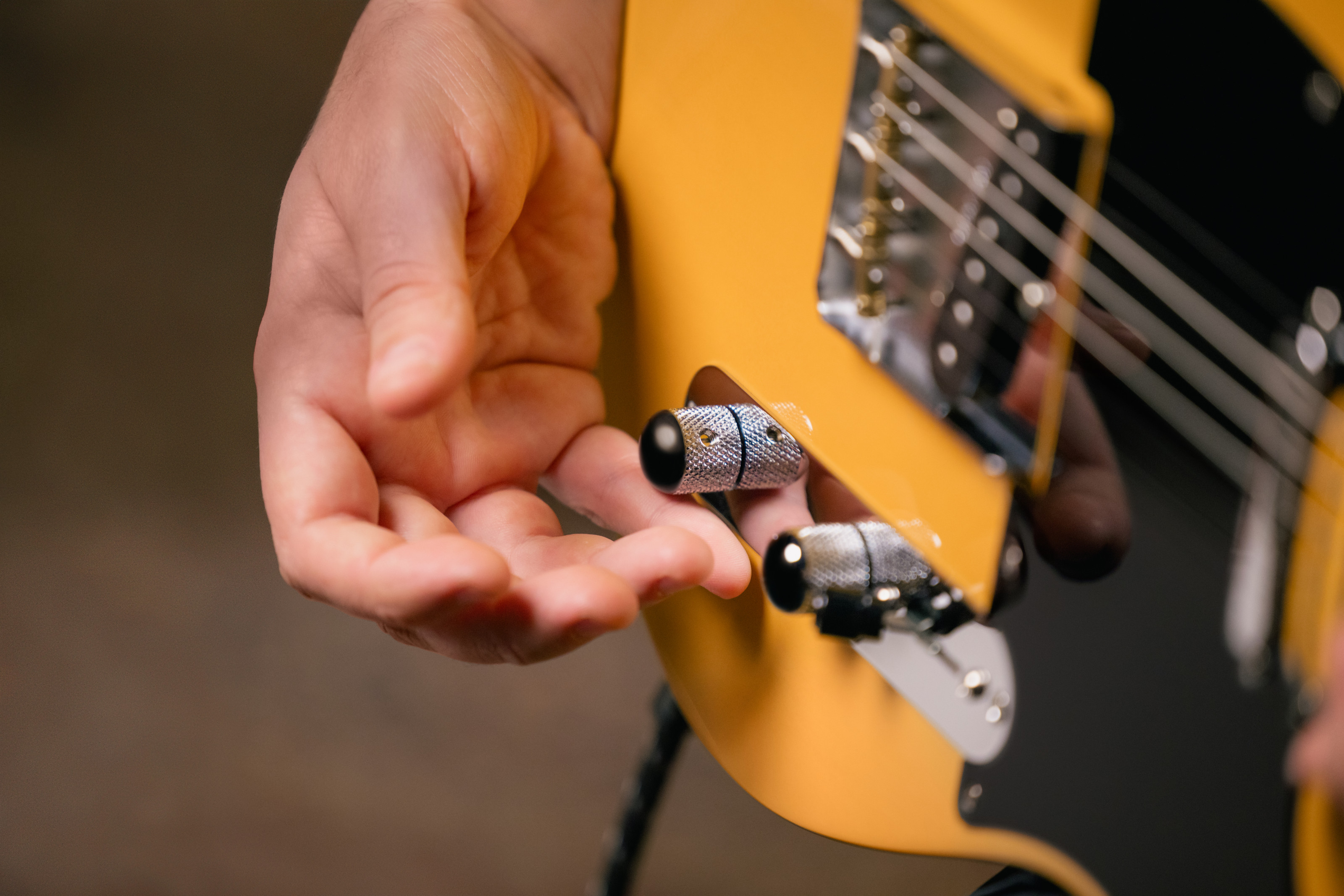 Fender American Professional Classic Telecaster in Butterscotch Blonde