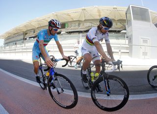 Peter Sagan and Vincenzo Nibali see who can track stand the longest