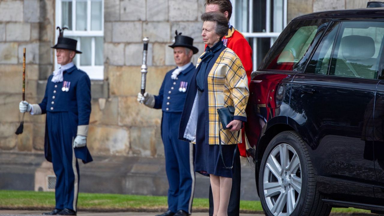 Princess Anne&#039;s jazzy yellow plaid blazer