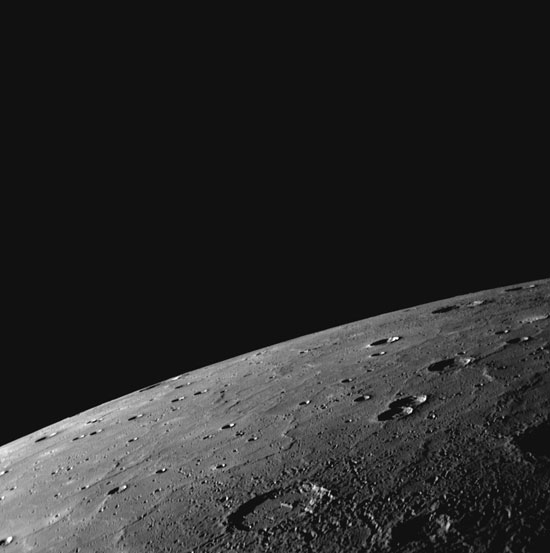 NASA Probe Snaps Photos of Mercury But Suffers Minor Glitch