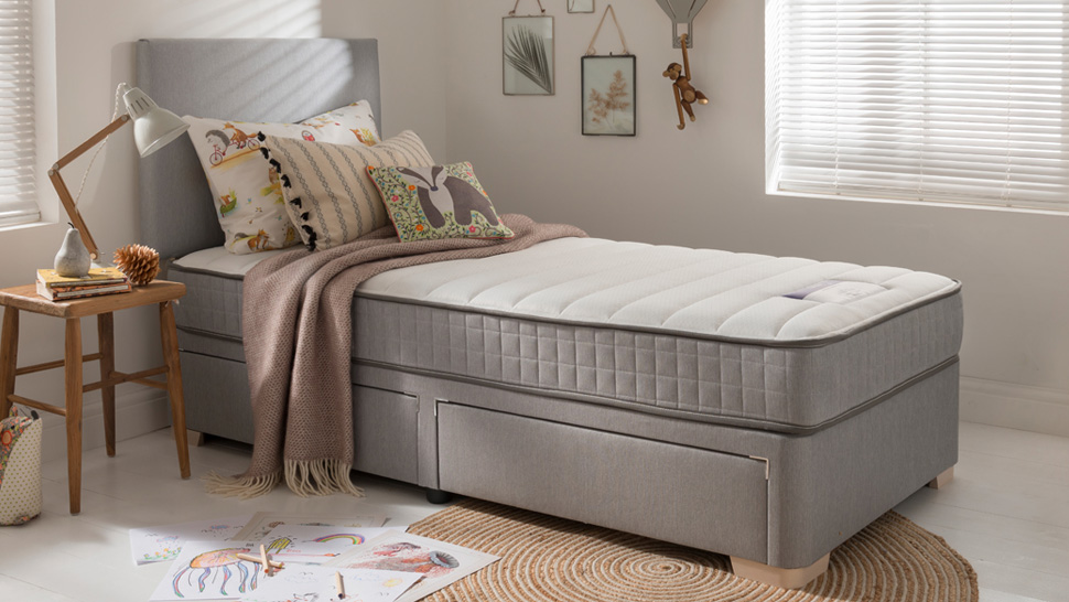 best mattress for toddlers: Silentnight Healthy Growth Miracoil Sprung Mattress