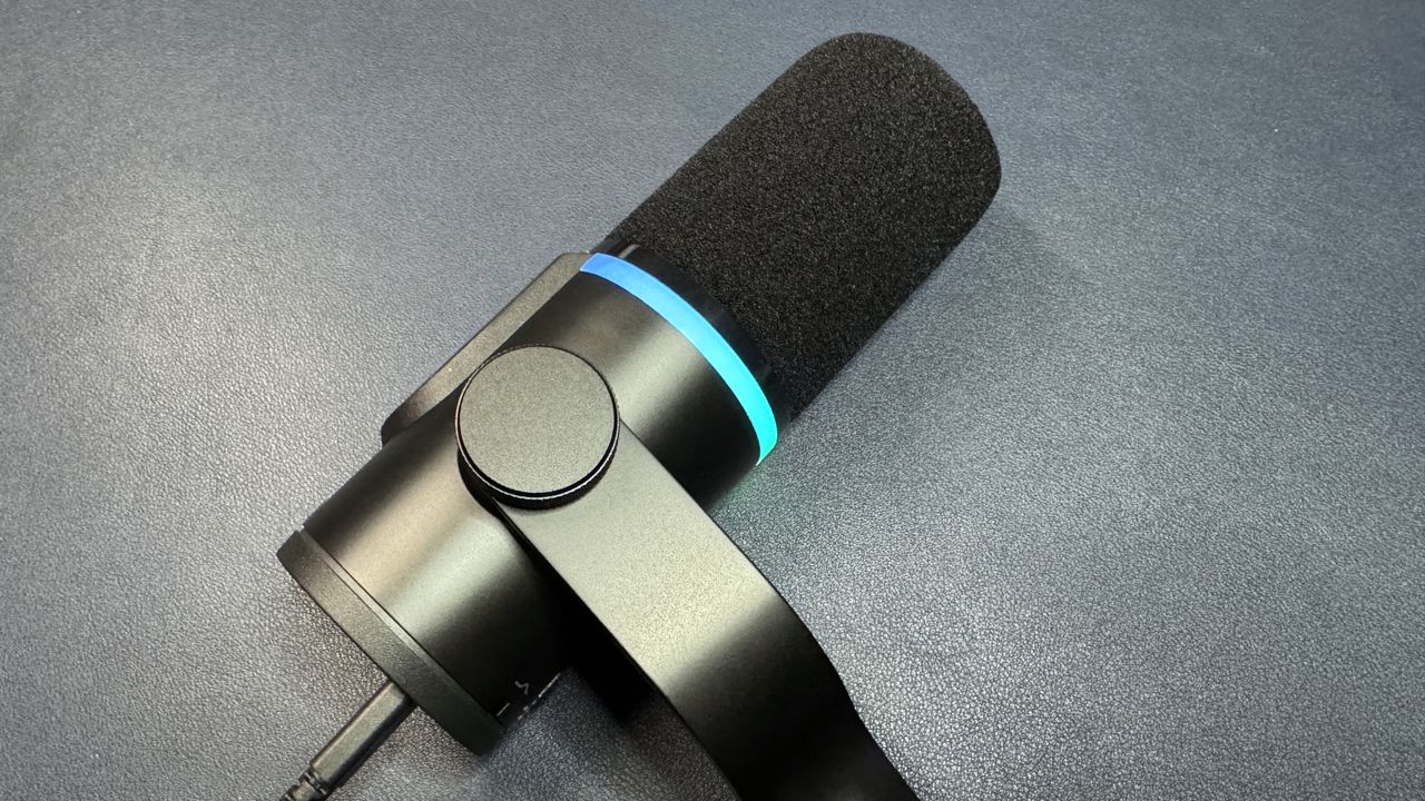 HyperX FlipCast