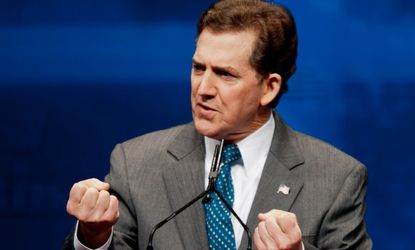 Heritage Foundation President Jim DeMint says Amnesty will cost the American tax payer trillions and will only worsen the immigration problem. 