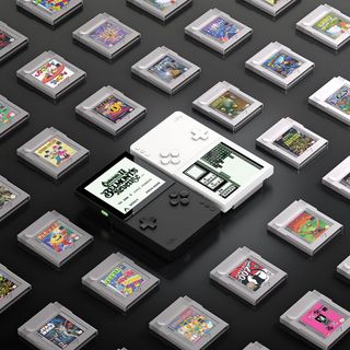 Analogue Pocket and original Nintendo Game Boy games cartridges