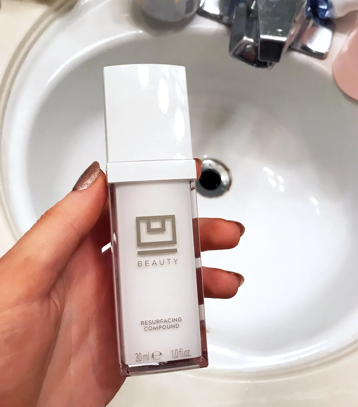 Erin Jahns testing U Beauty's Resurfacing Compound.