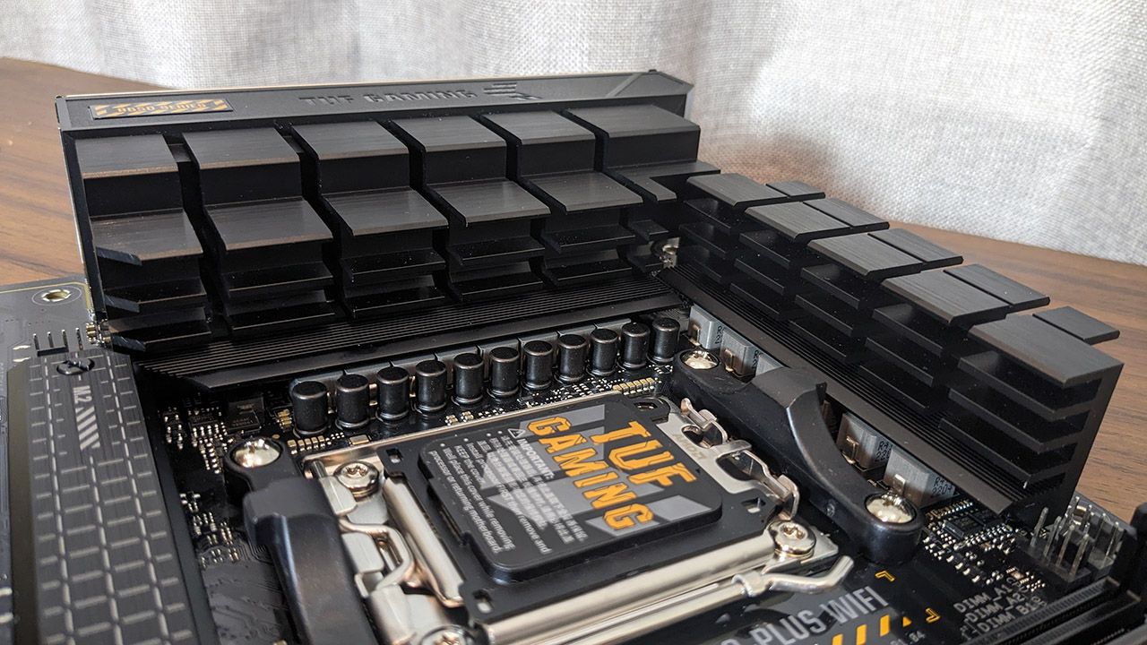 Asus TUF Gaming B650-Plus WiFi VRM