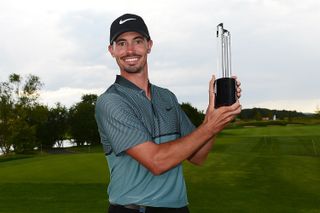 Paul Peterson holds the Czech Masters trophy in 2016