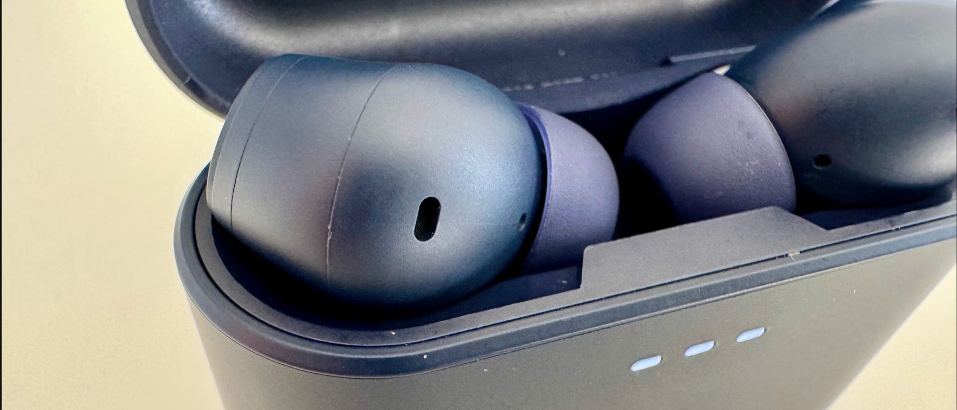Cambridge A100 SE review: cheap wireless earbuds that hit all the right notes