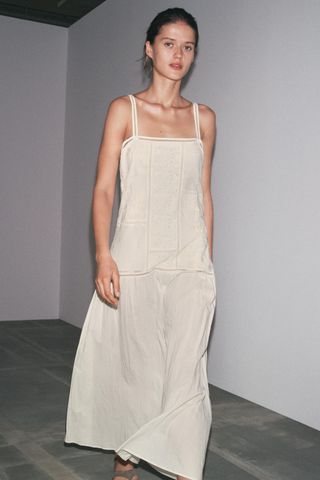 HpVYnAvcJESDMJ3RXvAke4-320-80 5 Trends Trends Zara تقوم بعمل أفضل من أي مكان آخر هذا الصيف