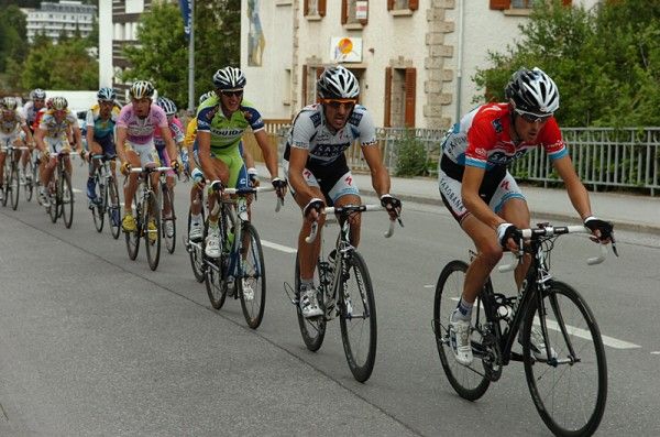 Saxo Bank controls the race for Fabian Cancellara.