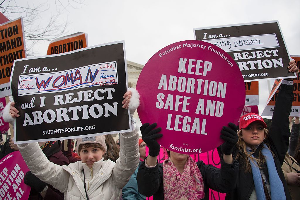 Pro-life and pro-choice protesters