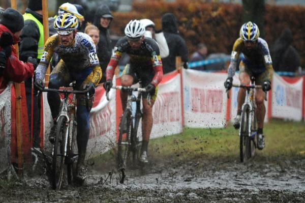 Bart Wellens (Telenet - Fidea) leads on the opening lap.