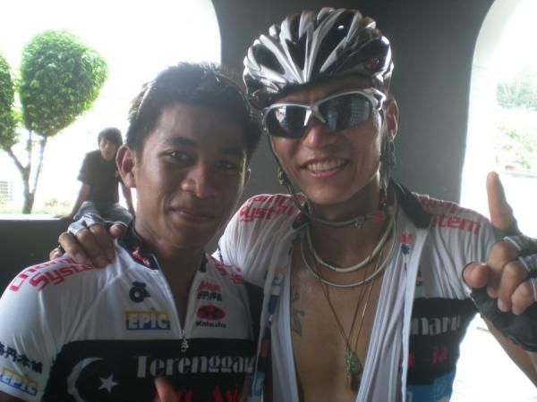 New Malaysian champion Shahrul Mat Amin from Terengganu with Pro Asia manager Danny Feng