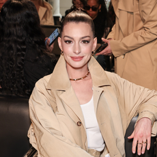 anne hathaway ralph lauren fall 2025 show