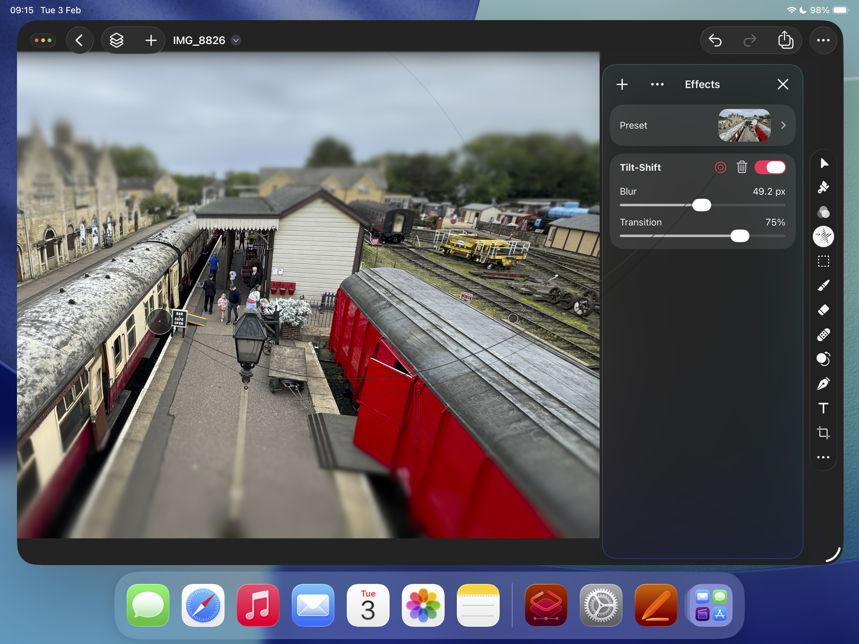 Pixelmator Pro 4: A shot of the selective blur tilt-shift effect making full-size carriage look like toys.