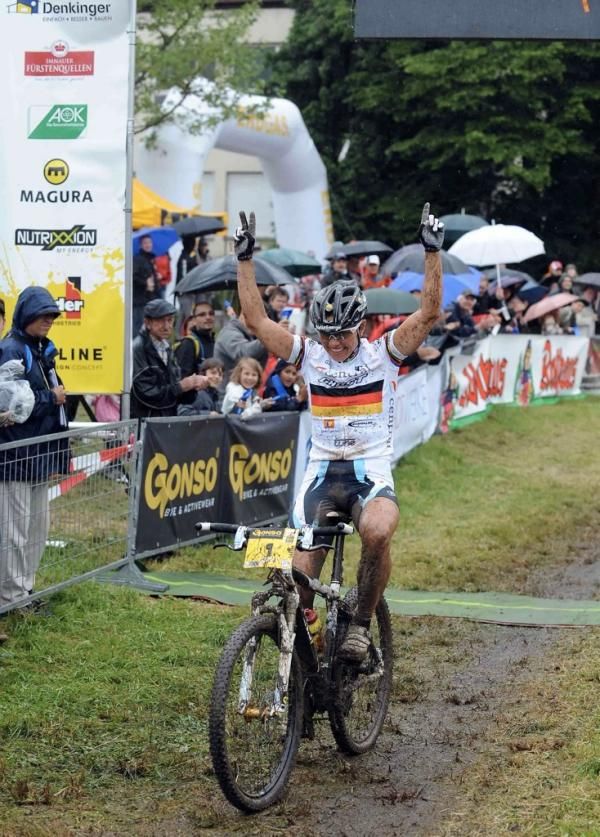 Sabine Spitz (Central Pro) wins the women's race.