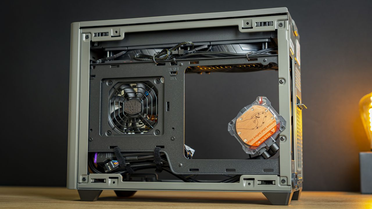 Cooler Master NR200P Max