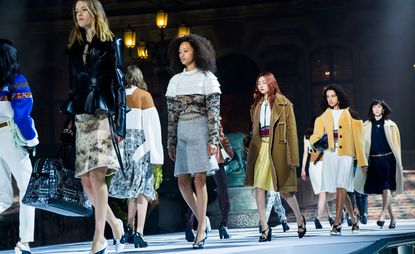 Louis Vuitton to stage catwalk in the Louvre Museum