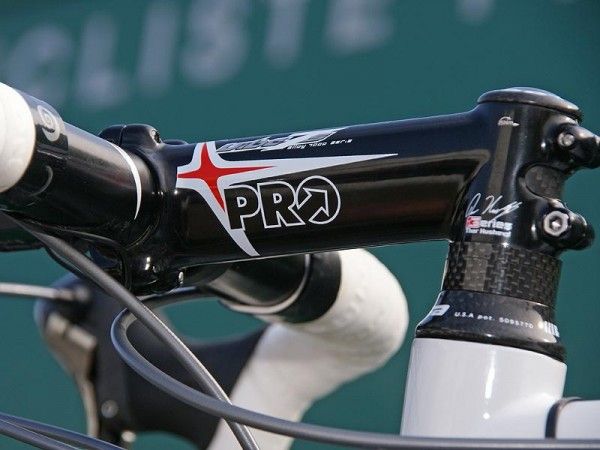 Hushovd opts for an aluminum PRO stem, but then again, he may not have much of a choice since it is part of PRO's Hushovd-signature line.