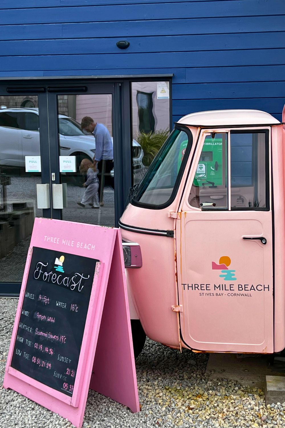 Three Mile Beach HQ coffee cart