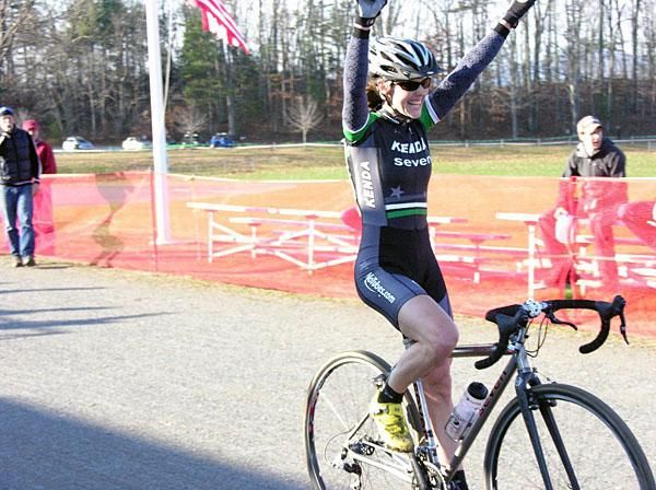 Mary McConneloug wins the elite women's race.