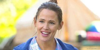 Jennifer Garner in Camping 2021