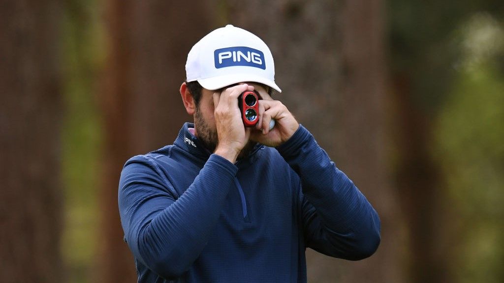 Golf rangefinder vs. GPS watch — Which is right for you? Tom's Guide