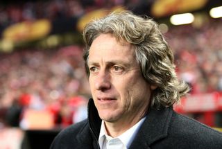 Jorge Jesus managing Benfica, 2010