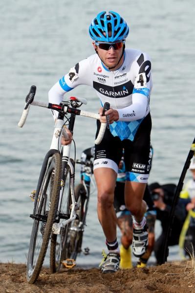 Danny Summerhill (Garmin-Chipotle) tackles the sandy run up by the lake.