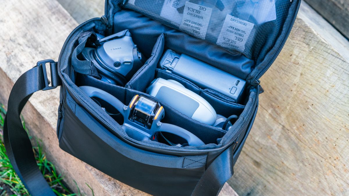 DJI Avata 2 FPV drone kit content in case