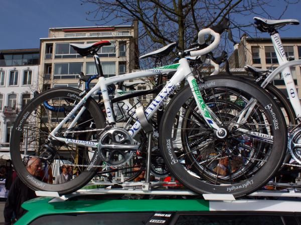 Jimmy Casper's (Saur-Sojasun) spare Gitane sits atop the team car at Scheldeprijs.